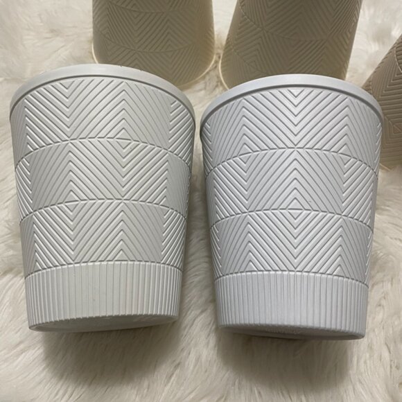 (Set of 6) 5" plastic textured pattern planter pots 2 gray-white & 4 beige - Picture 6 of 10